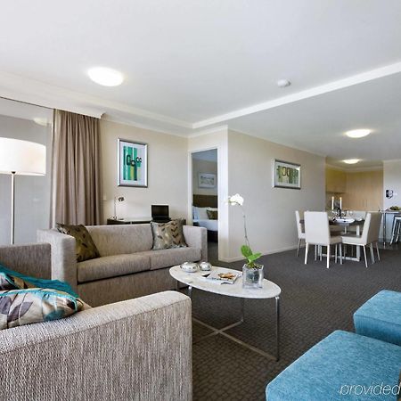 Pacific Suites Canberra Bagian luar foto