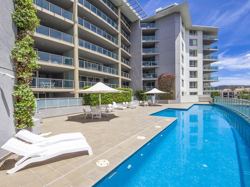 Pacific Suites Canberra Bagian luar foto