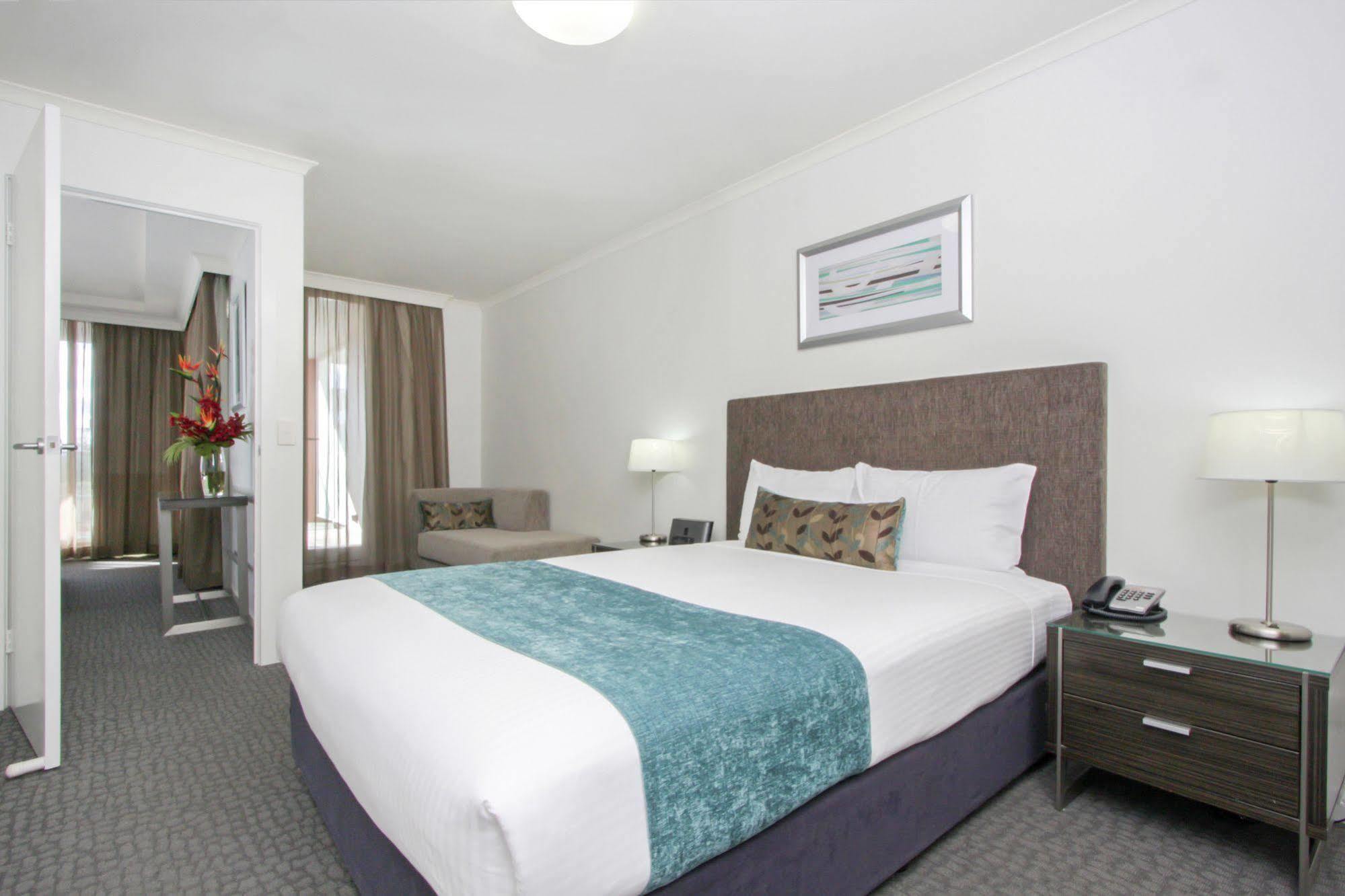 Pacific Suites Canberra Bagian luar foto