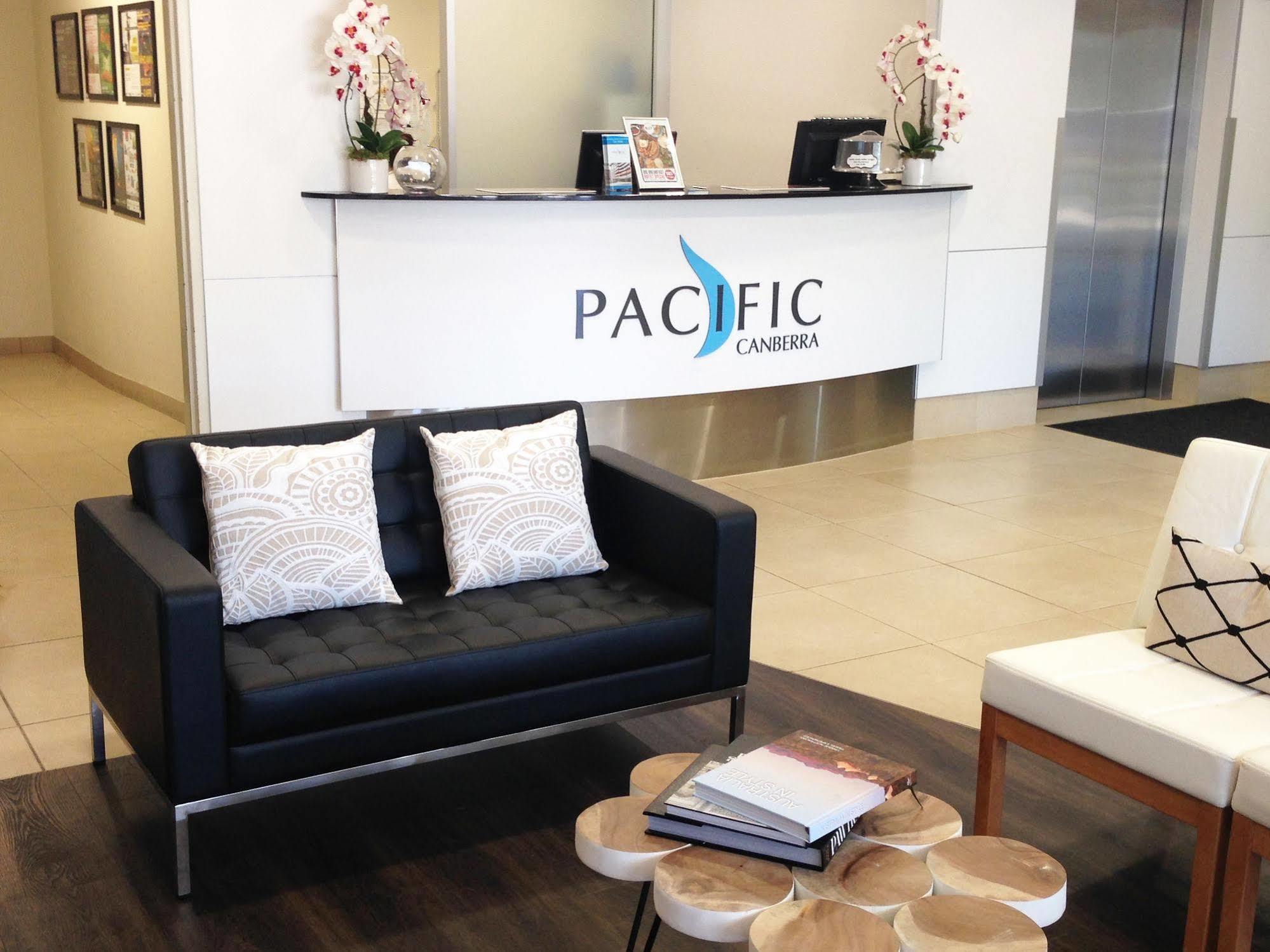Pacific Suites Canberra Bagian luar foto