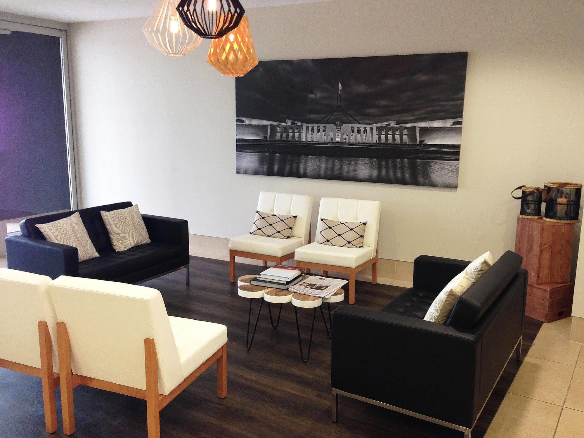 Pacific Suites Canberra Bagian luar foto