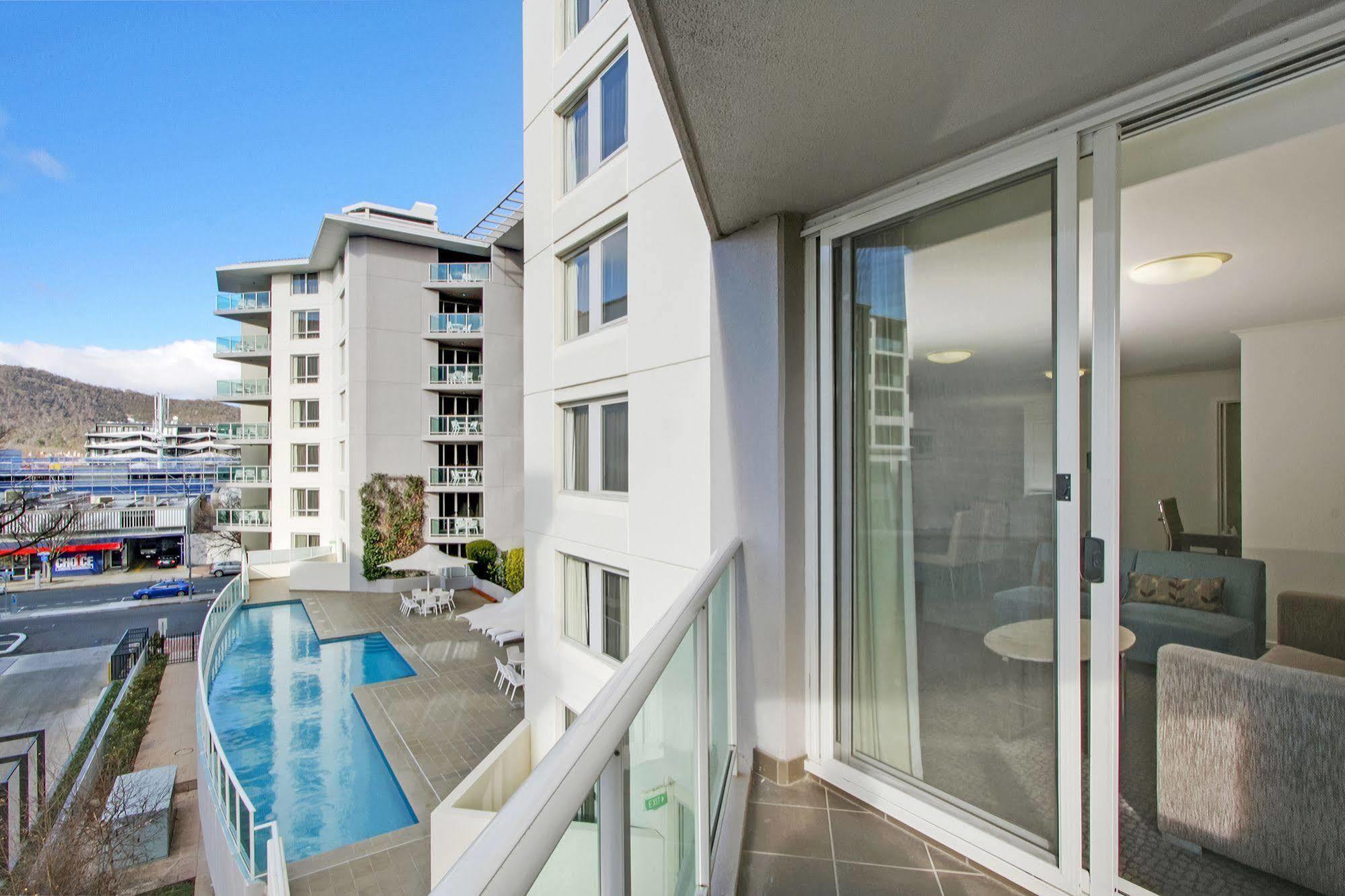 Pacific Suites Canberra Bagian luar foto