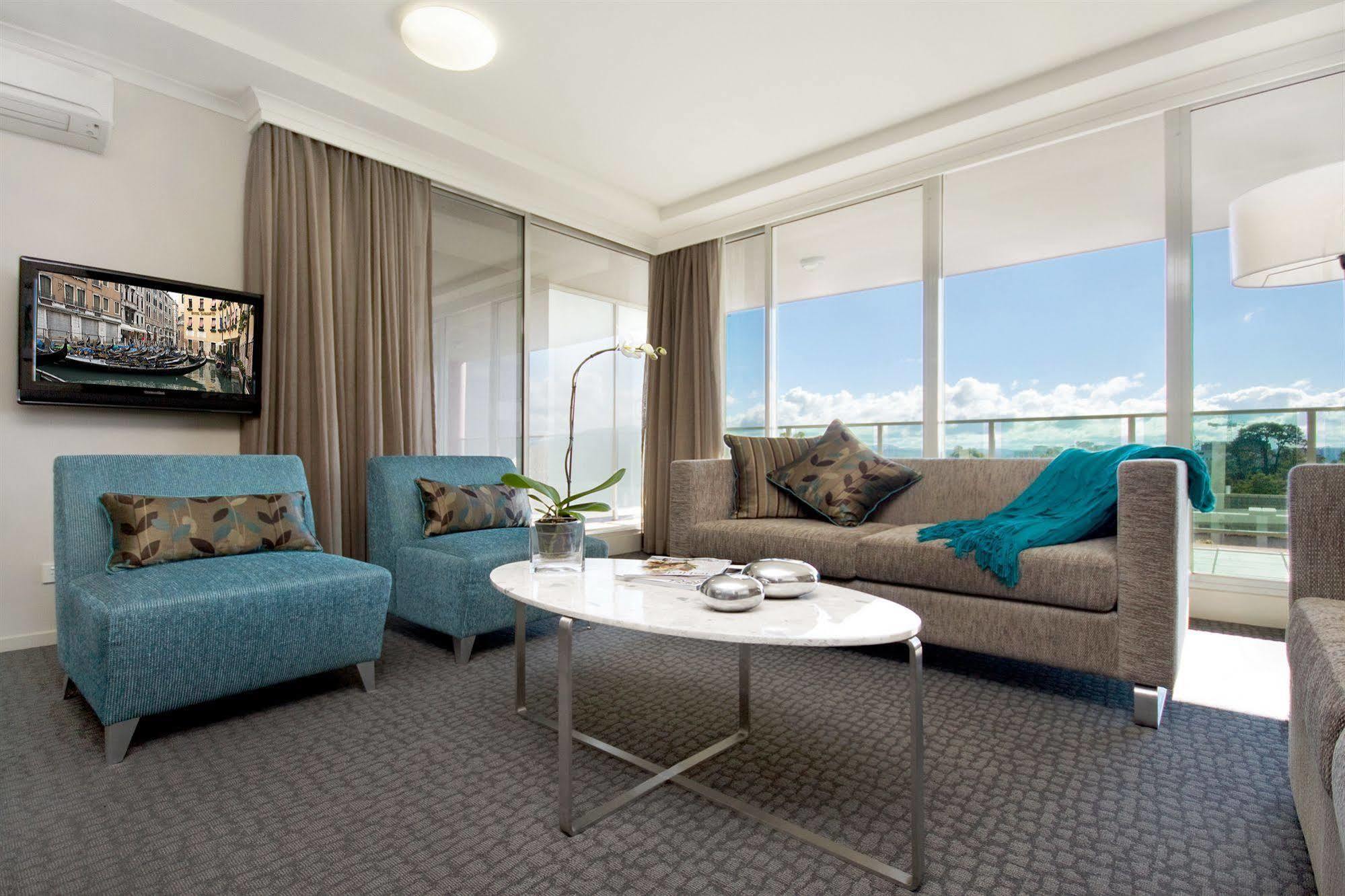 Pacific Suites Canberra Bagian luar foto