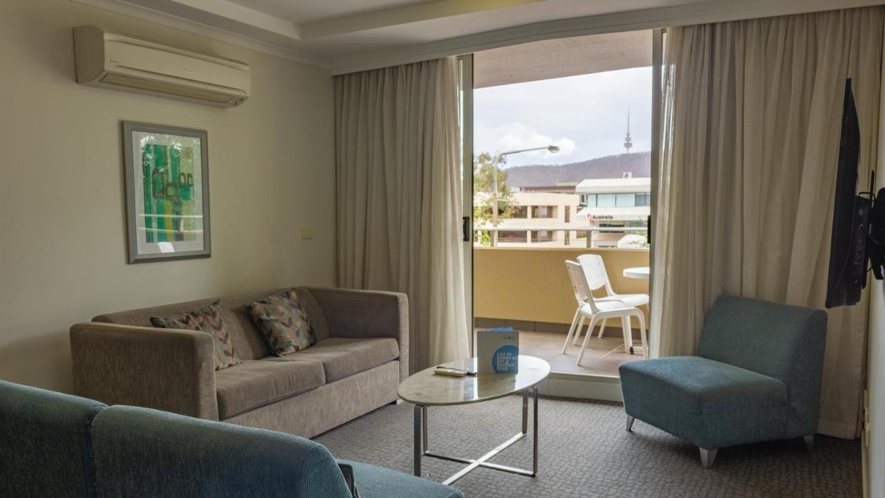 Pacific Suites Canberra Bagian luar foto